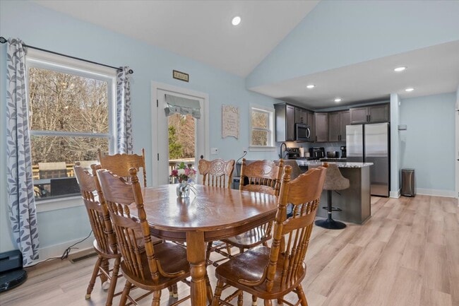 Foto del edificio - 400 Kaiser Rd