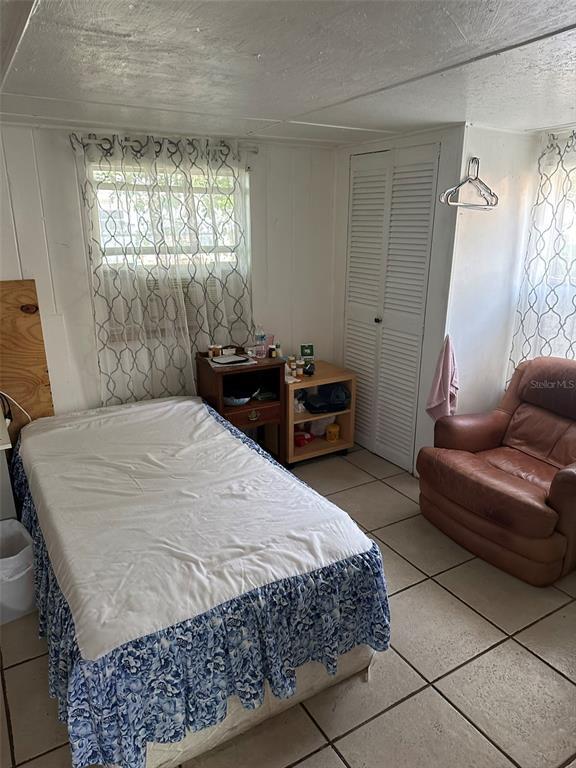 Foto del edificio - 6360 30th St N