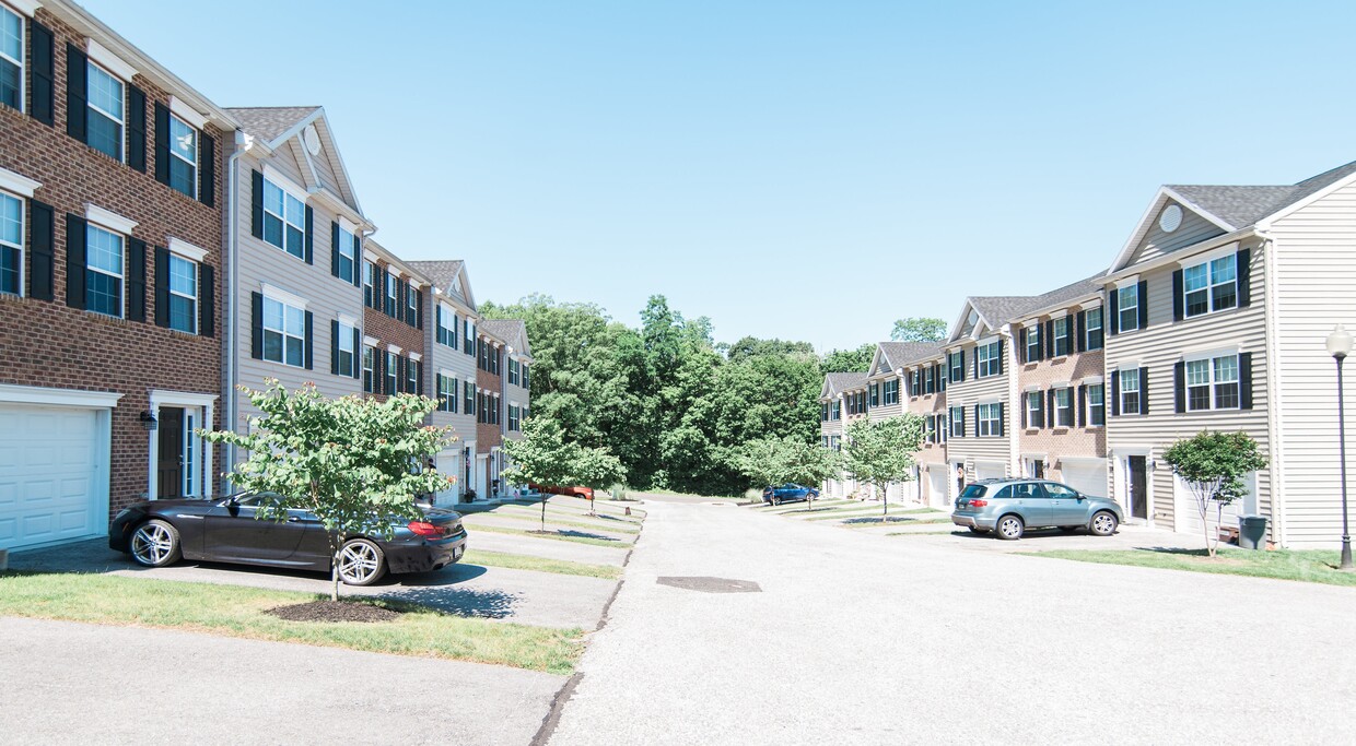 Building Photo - South West Crossing