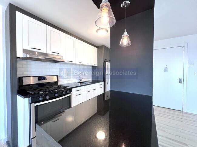 Foto del edificio - 1370 Saint Nicholas Avenue