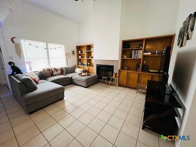 Foto del edificio - 1301 Conway Dr