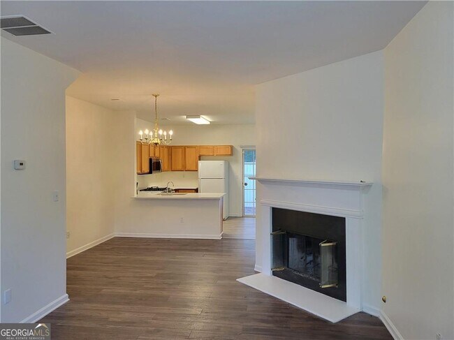 Foto del edificio - 1497 Cove Creek Cir