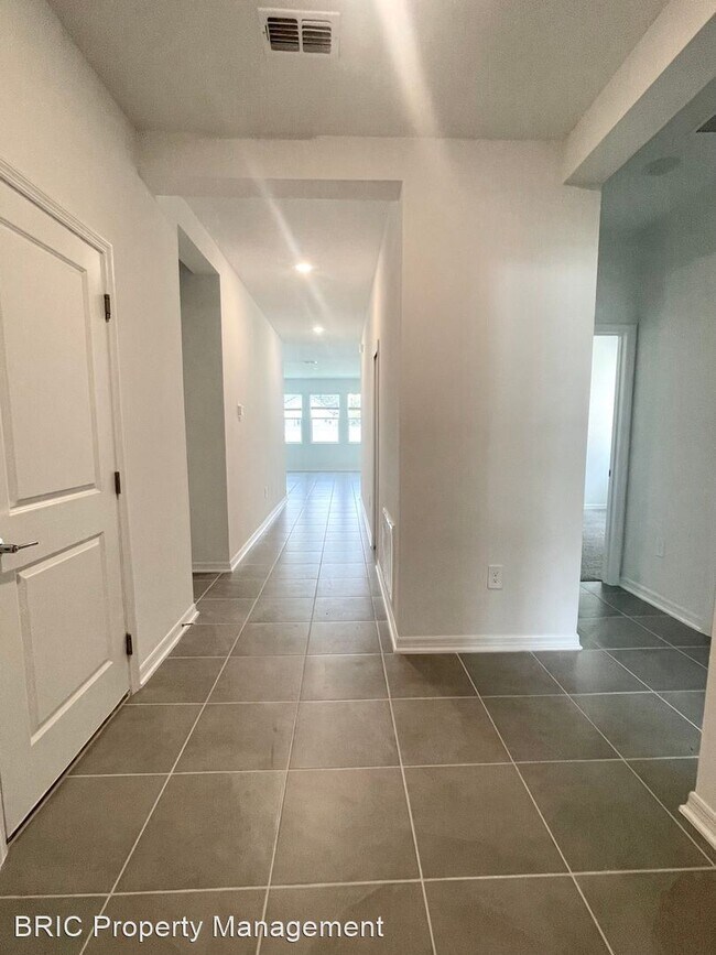 Foto del edificio - 4 br, 2 bath House - 4141 BABBLING BROOK WAY