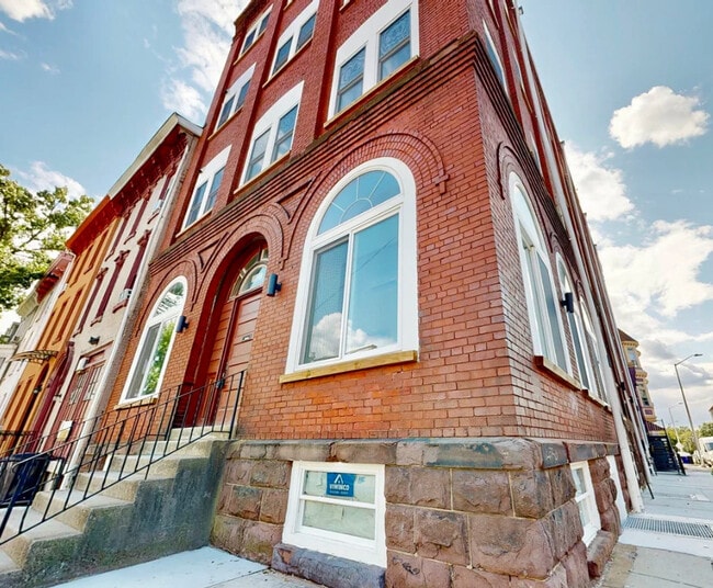 Building Photo - Reading Lofts