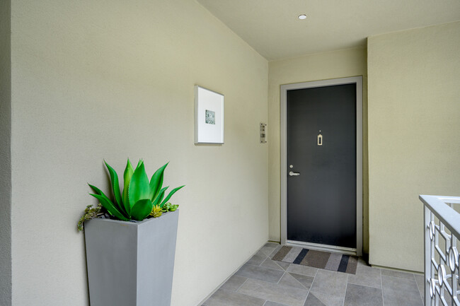 Foto del edificio - 11023 Fruitland Dr