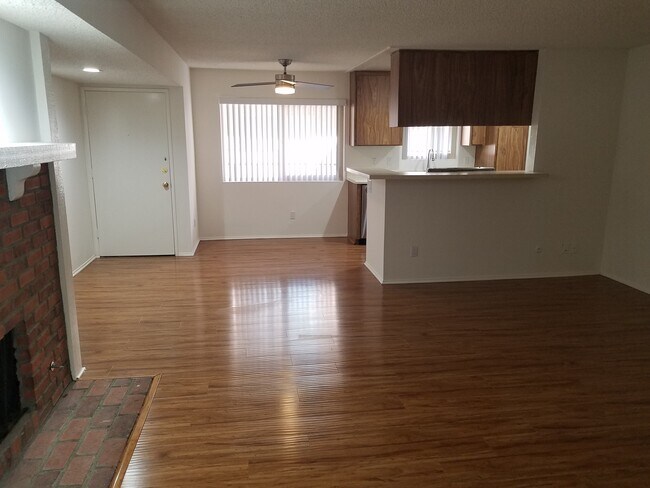 Building Photo - 11045 Fruitland Dr