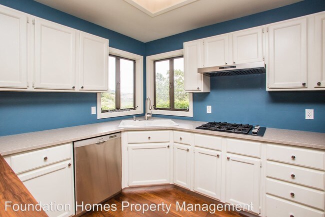 Foto del edificio - 3 br, 2.5 bath House - 272 Princeton Ave