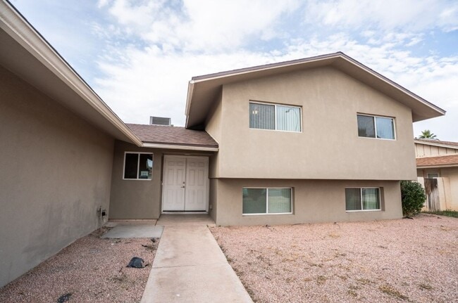 Photo - 1720 E Hermosa Dr Apartment