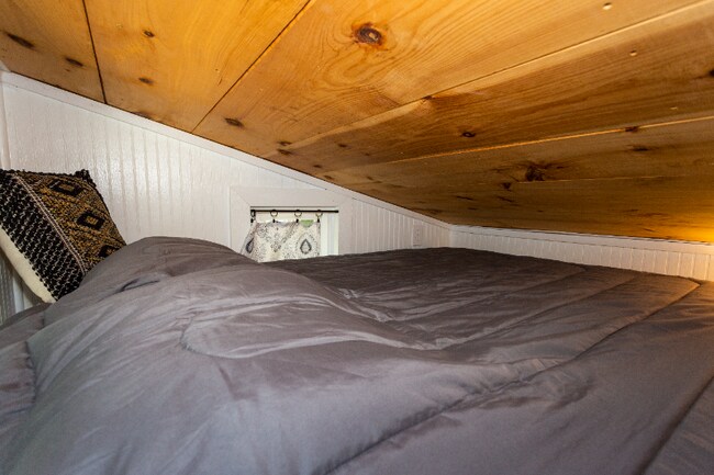 Foto del edificio - 2630 Grassy Knob Rd