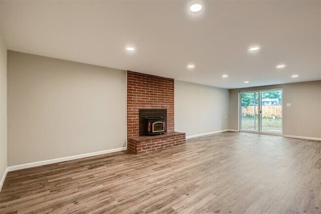 Building Photo - 11705 62Nd Avenue S, Seattle, WA, 98178