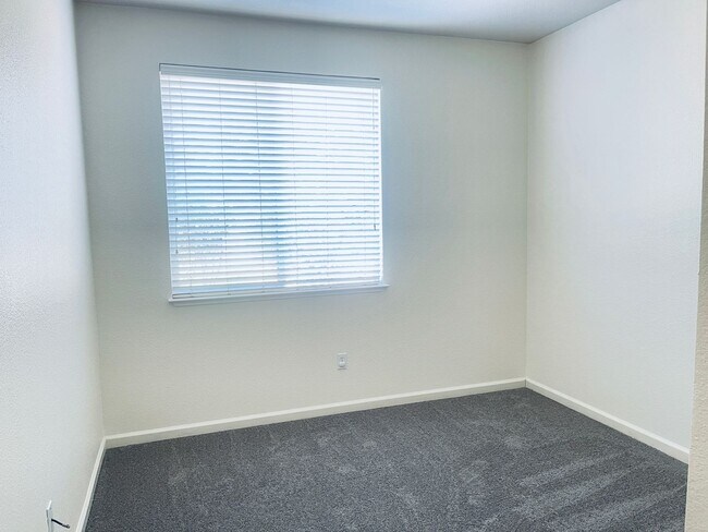 Foto del edificio - Turn Key Rental 4Bed / 2.5 Bath available ...