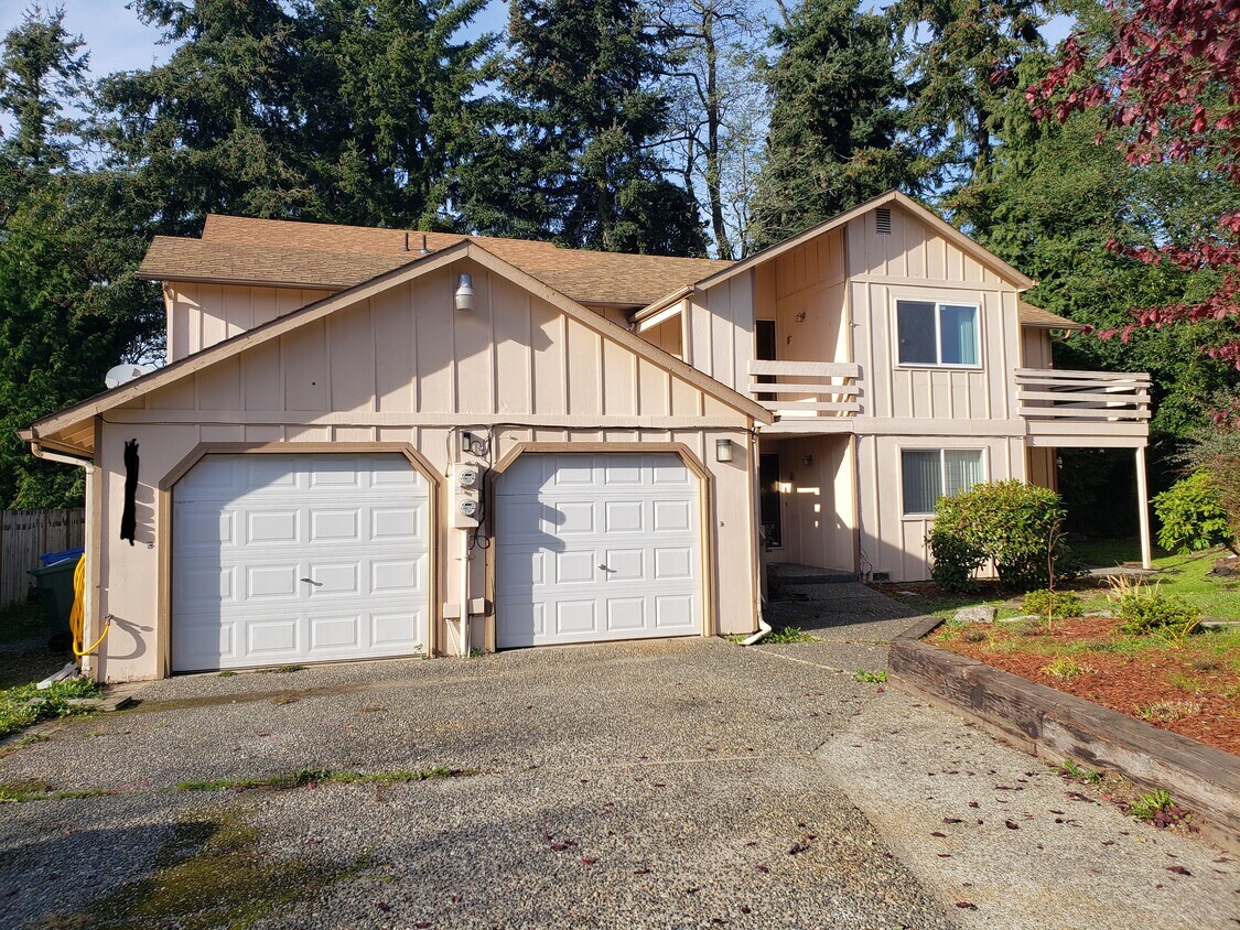 Primary Photo - 17325 Stone Ct N