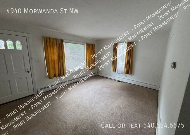 Foto del edificio - 4940 Morwanda St NW