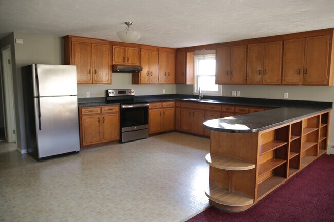 Kitchen - 584 Elm St