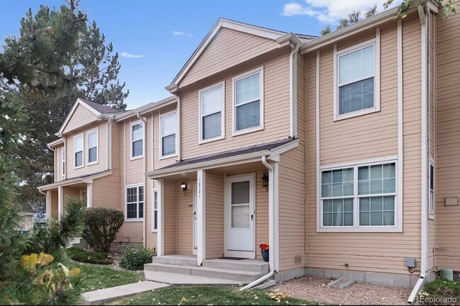 Foto del edificio - Charming Townhome for Rent in Timber Lake ...