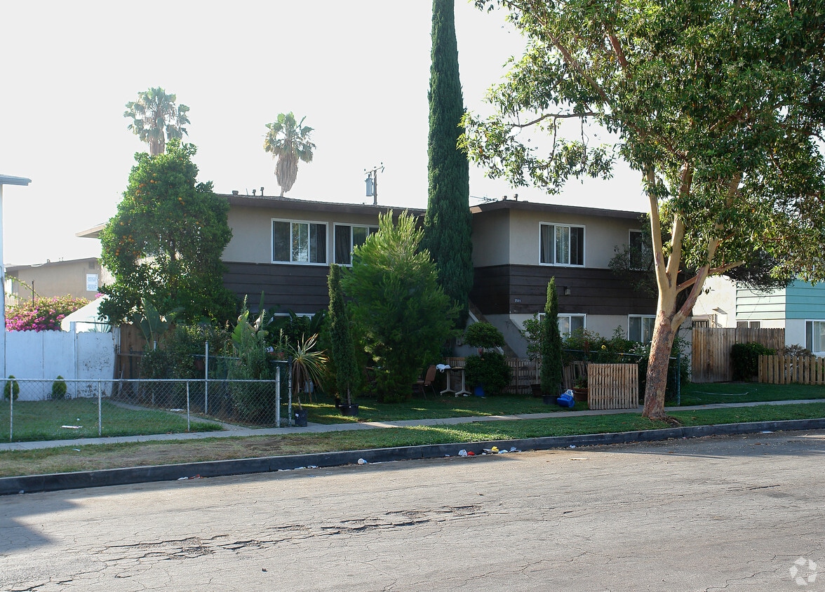 Foto principal - 2519 S Baker St