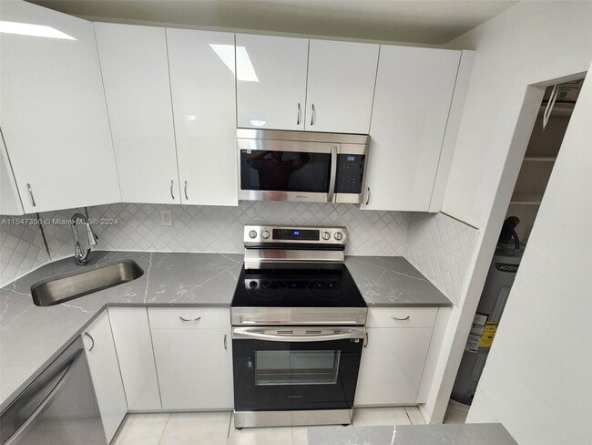 Foto del edificio - 4501 NE 21st Ave