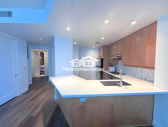 Building Photo - 120 E Rio Salado Pkwy