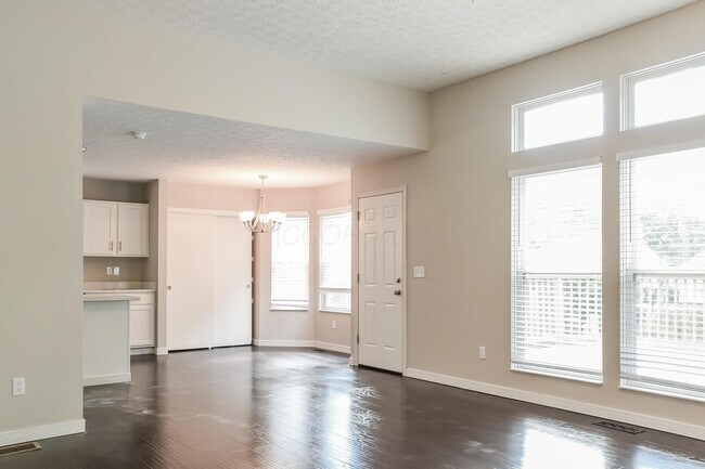 Foto del edificio - 3323 Retriever Rd