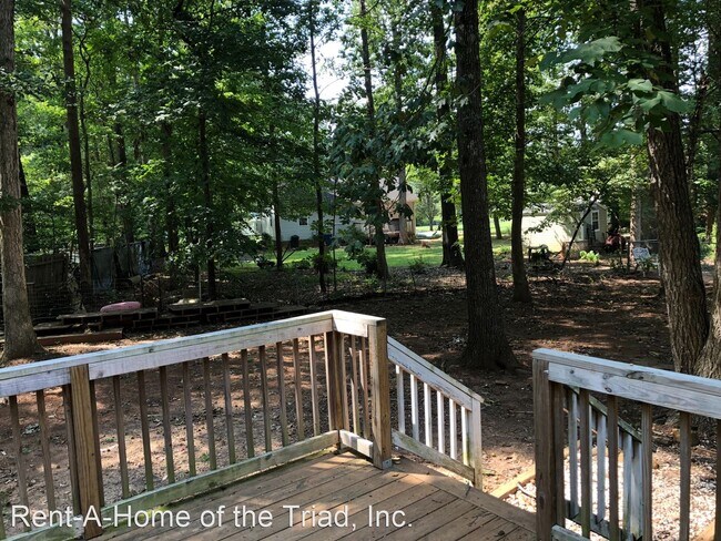 Foto del edificio - 3 br, 1 bath House - 2448 Watkins Grove