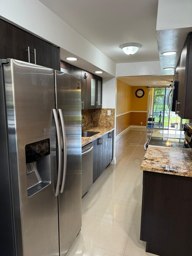 Kitchen - 3141 NW 47th Ter