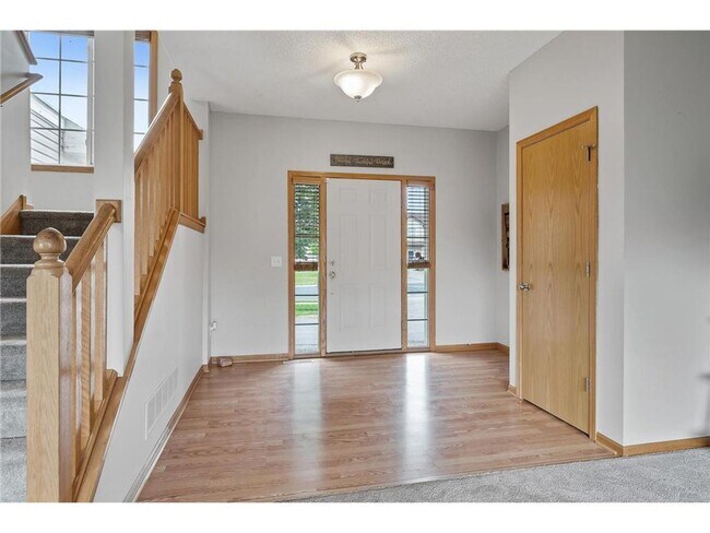 Building Photo - 4 br, 4 bath House - 29xx 18th Avenue E