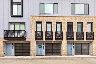 Building Photo - 241 Domain Way