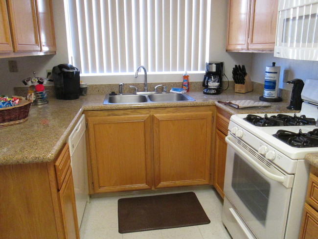 kitchen - Whispering Meadows Apartments and Suites