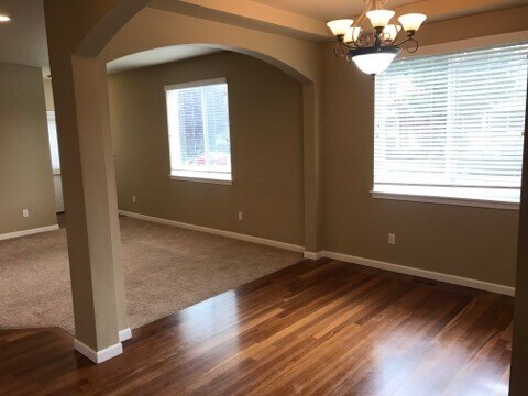 Foto del edificio - 7644 Kodiak Ave NE