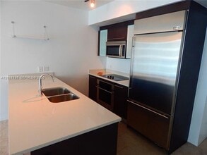 Building Photo - 500 Brickell Ave