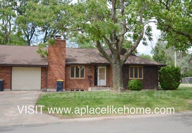 Foto del edificio - 608 E 78th St