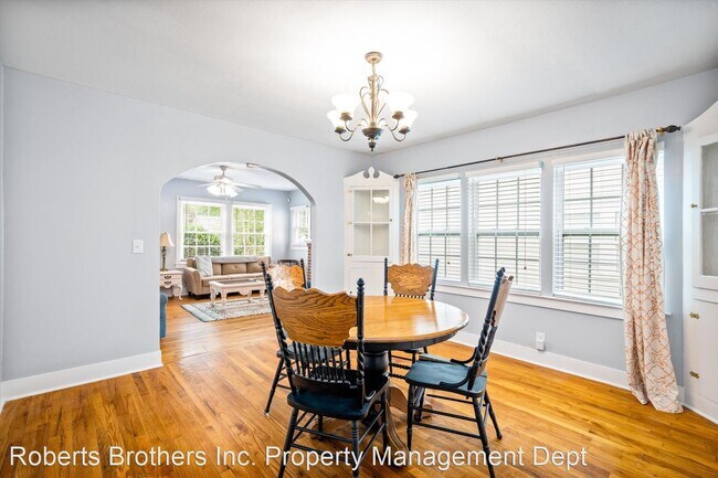 Foto del edificio - 4 br, 2 bath House - 263 Seminole Street