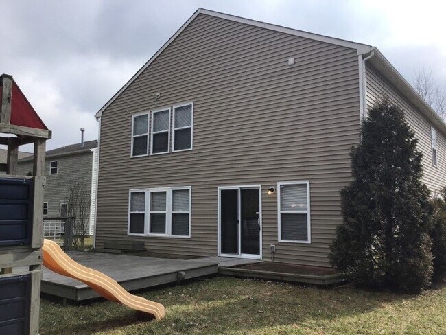 Building Photo - Gorgeous 2 Story with HUGE loft