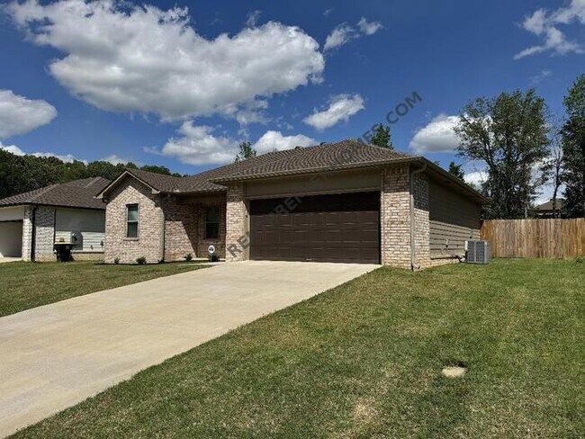 Building Photo - 49 Birchwood Dr