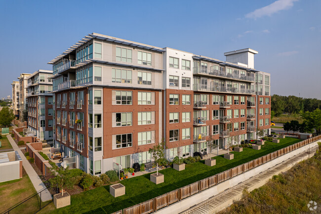 Building Photo - SoBow