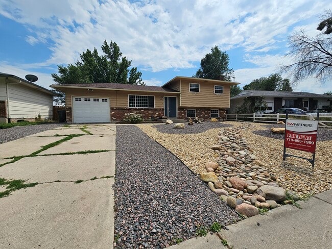 Building Photo - 3627 Mesa Grande Dr