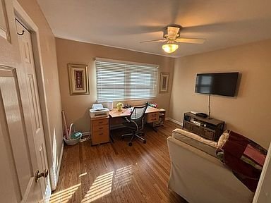 Foto del edificio - 288 Maplewood Rd