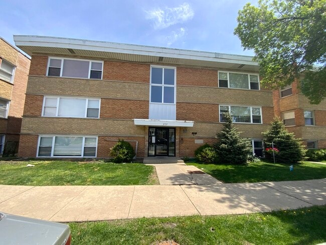Building Photo - 3737 N Harlem Ave