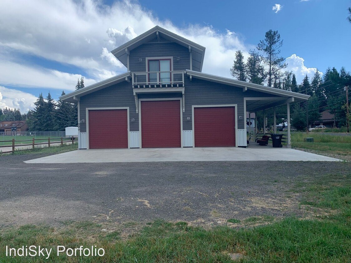 Foto principal - 4 br, 2.5 bath House - 700 Fairway