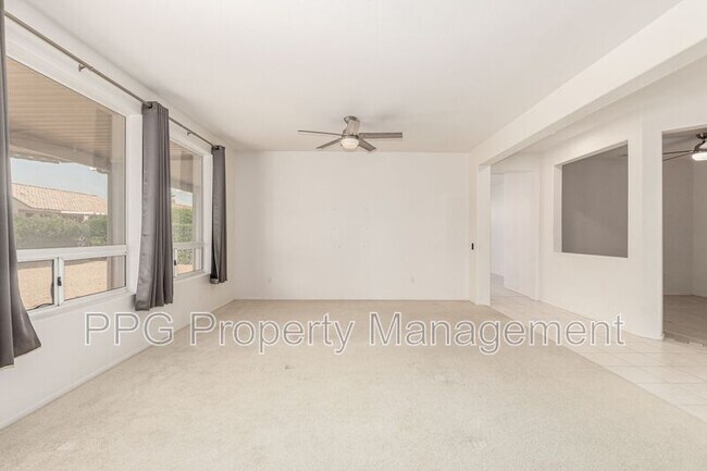 Foto del edificio - 14814 W Horizon Dr