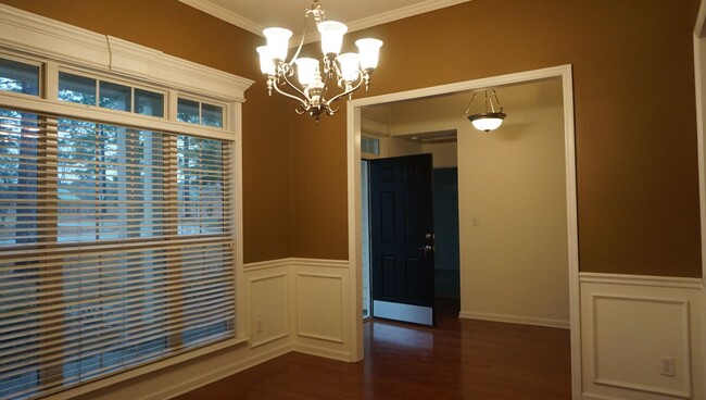 Foto del edificio - Precious 4 bedroom on near MAFB