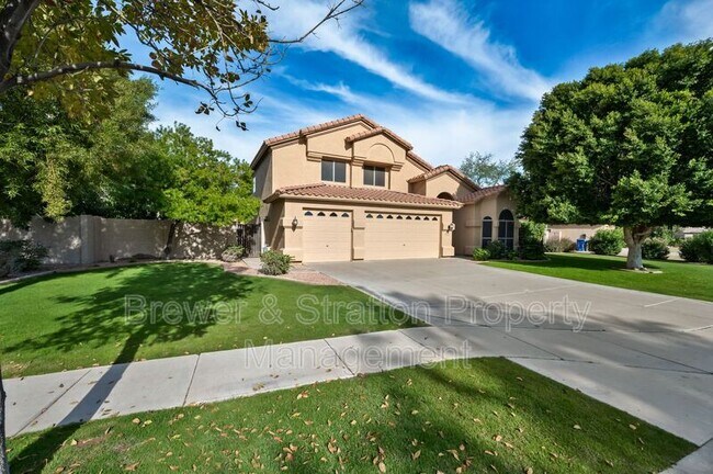 Building Photo - 4843 S Oleander Dr