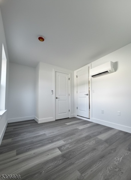 Building Photo - 1790 W 4th St