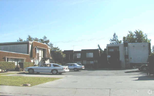 Foto del edificio - 2030 20th Ave