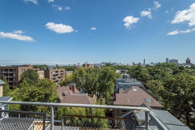 Foto del edificio - 334 Harvard St