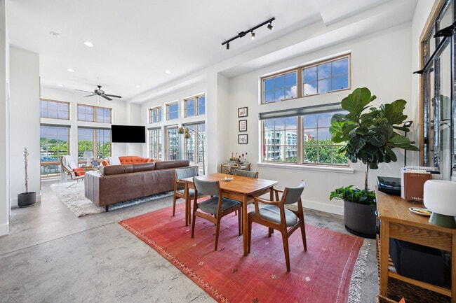 Building Photo - 2235 E 6th St