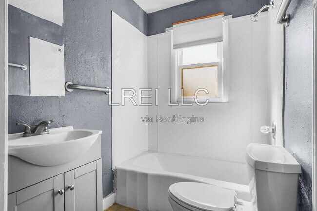 Foto del edificio - 1443 S 32nd St