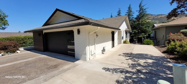 Building Photo - Beautiful Spacious Home for Rent