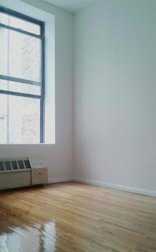 Building Photo - 301 W 51st St