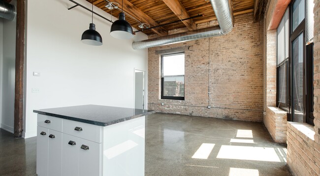 Foto del edificio - 1455 W 15th St